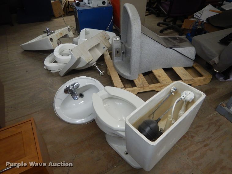 image for item GE9223 Bathroom fixtures