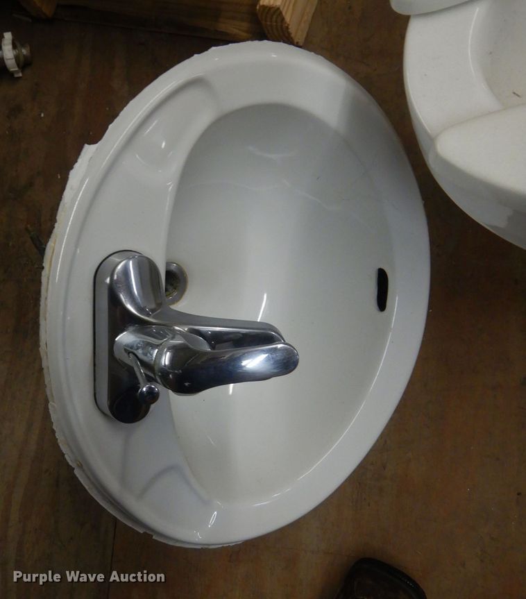 image for item GE9223 Bathroom fixtures