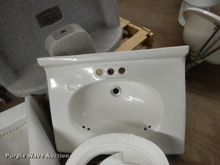 image for item GE9223 Bathroom fixtures
