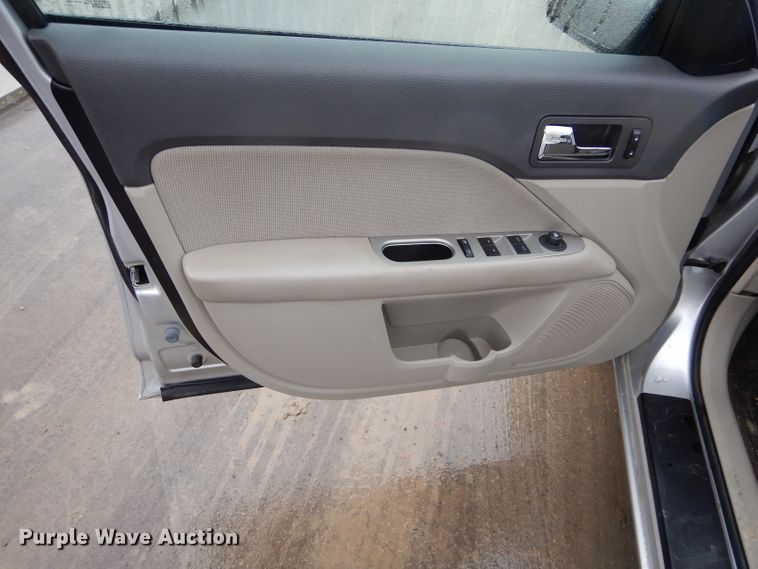 image for item GE9224 2012 Ford Fusion Hybrid