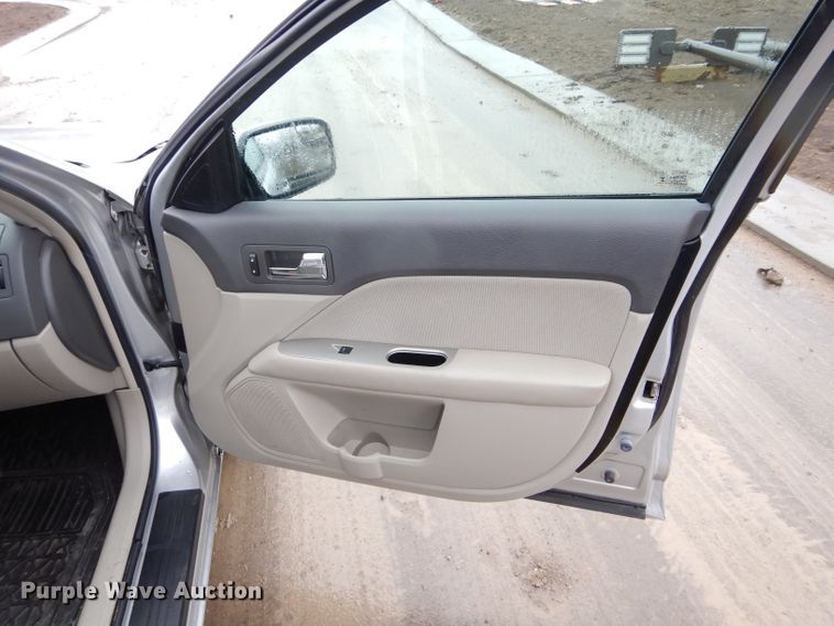 image for item GE9224 2012 Ford Fusion Hybrid