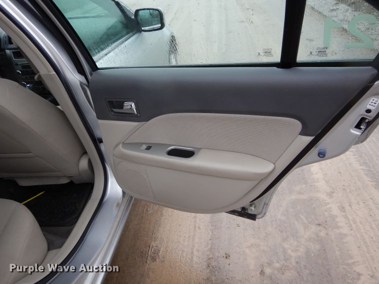 image for item GE9224 2012 Ford Fusion Hybrid