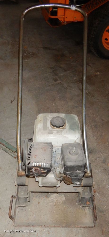 image for item GE9228 Bartel 818241 plate compactor