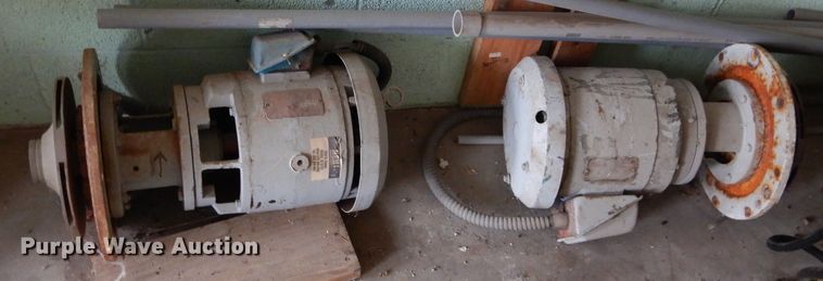 image for item GE9229 (4) Paco pumps