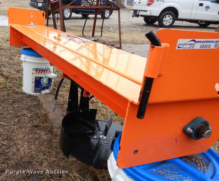 image for item GE9232 Buyers tailgate spreader