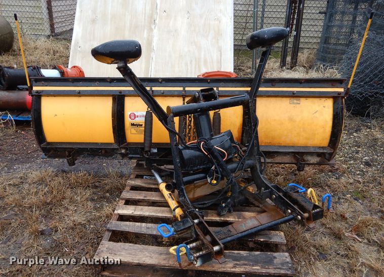 image for item GE9233 Meyer 90"W snow plow