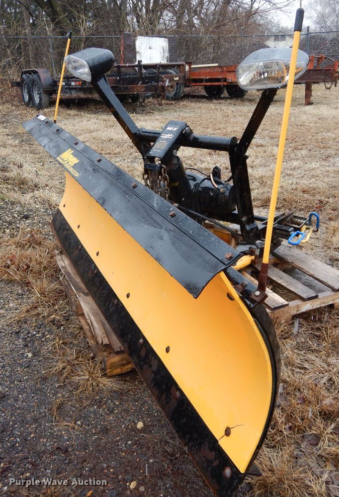 image for item GE9233 Meyer 90"W snow plow
