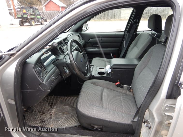 image for item GE9235 2009 Ford Crown Victoria Police Interceptor
