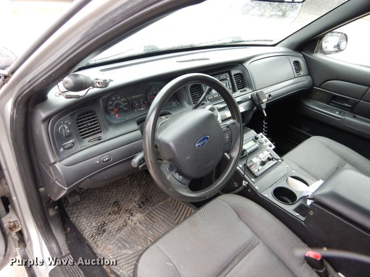 image for item GE9235 2009 Ford Crown Victoria Police Interceptor