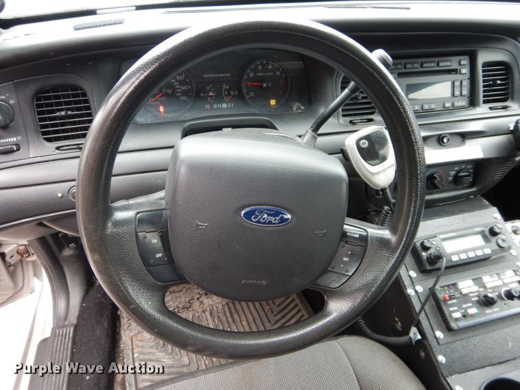 image for item GE9235 2009 Ford Crown Victoria Police Interceptor