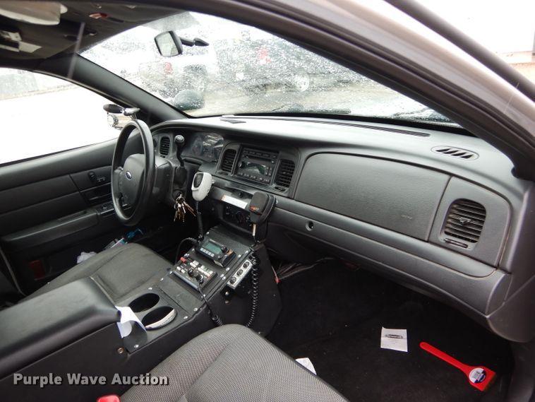 image for item GE9235 2009 Ford Crown Victoria Police Interceptor