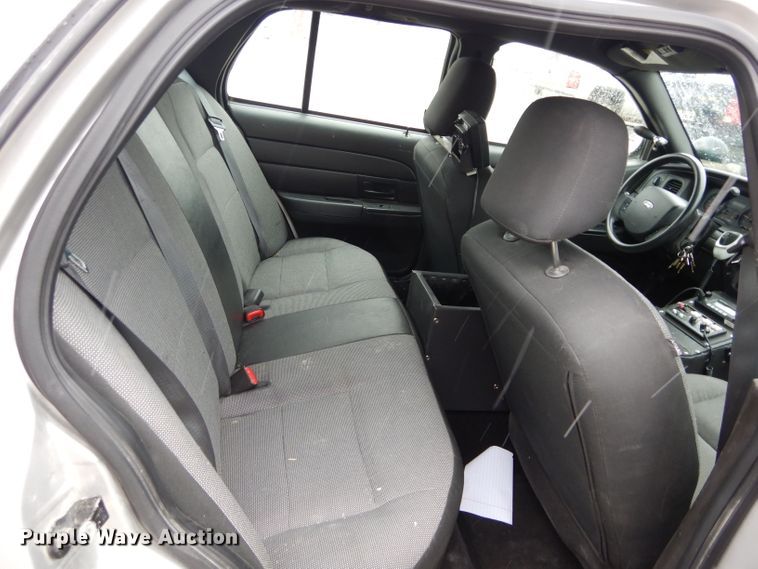 image for item GE9235 2009 Ford Crown Victoria Police Interceptor
