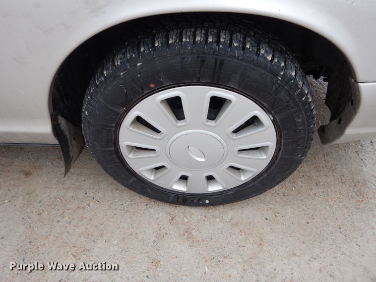 image for item GE9235 2009 Ford Crown Victoria Police Interceptor