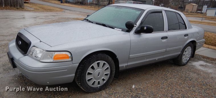 image for item GE9236 2011 Ford Crown Victoria Police Interceptor