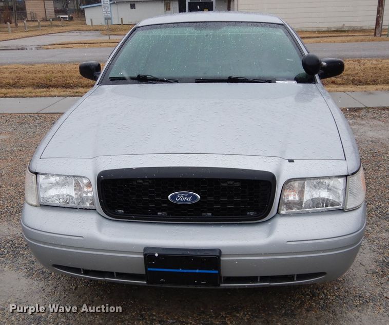 image for item GE9236 2011 Ford Crown Victoria Police Interceptor