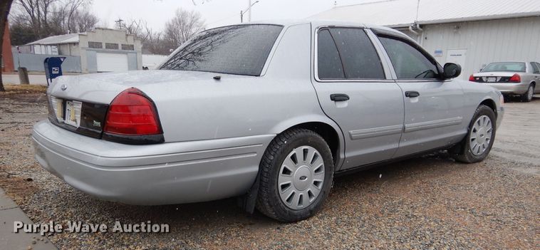 image for item GE9236 2011 Ford Crown Victoria Police Interceptor