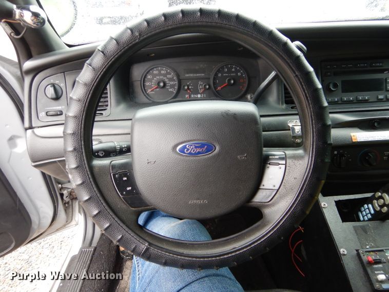 image for item GE9236 2011 Ford Crown Victoria Police Interceptor