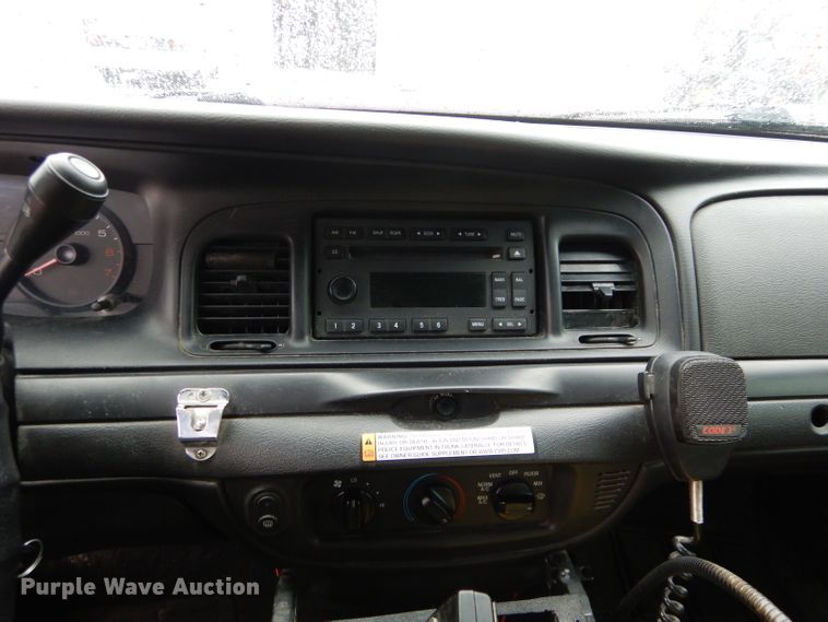 image for item GE9236 2011 Ford Crown Victoria Police Interceptor