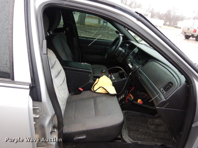 image for item GE9236 2011 Ford Crown Victoria Police Interceptor