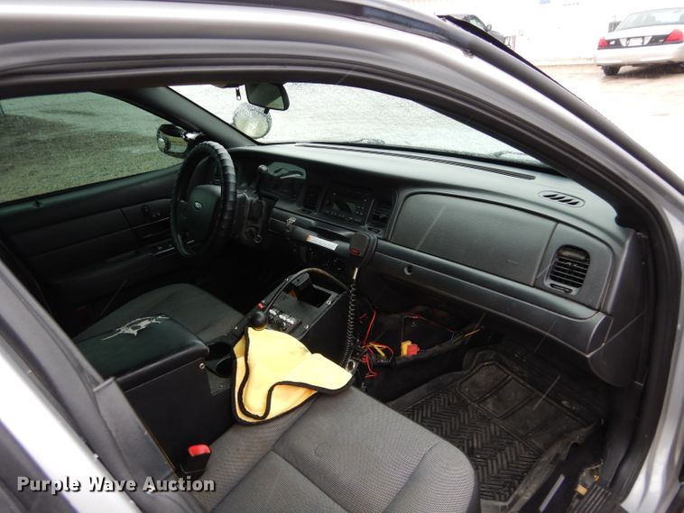 image for item GE9236 2011 Ford Crown Victoria Police Interceptor