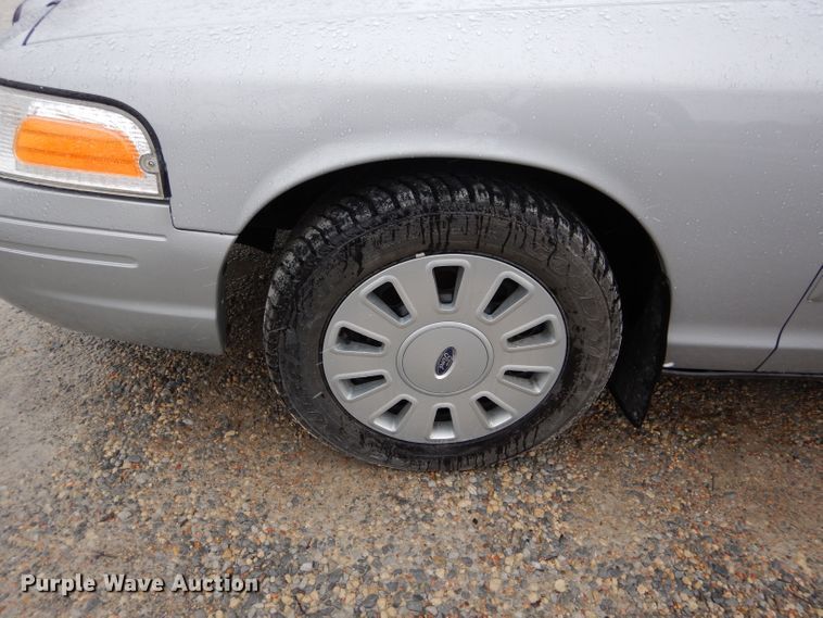 image for item GE9236 2011 Ford Crown Victoria Police Interceptor