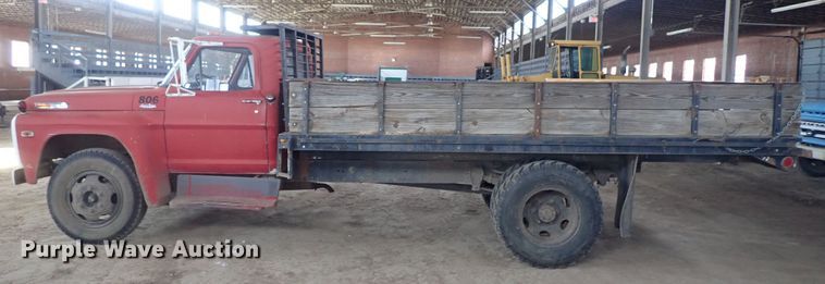 image for item GF9730 1969 Ford F600 grain truck