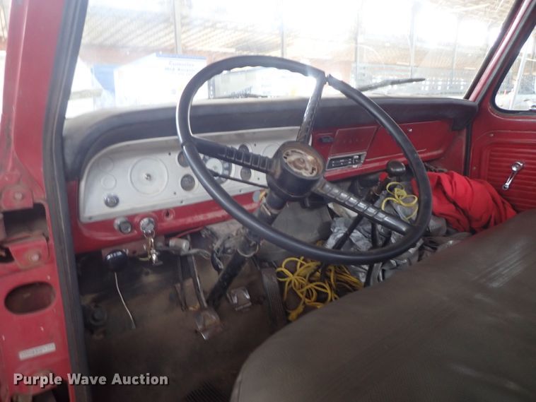 image for item GF9730 1969 Ford F600 grain truck