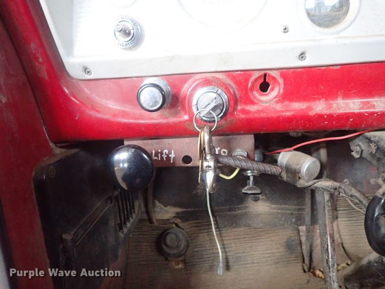image for item GF9730 1969 Ford F600 grain truck