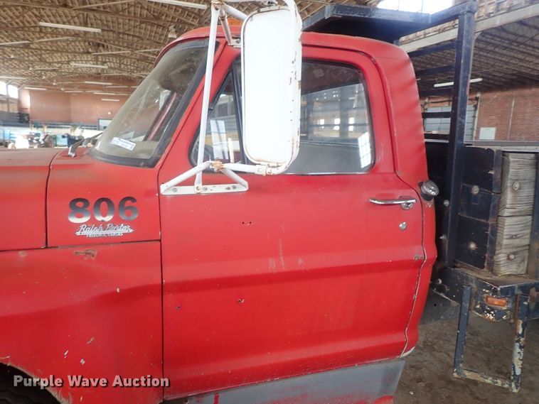 image for item GF9730 1969 Ford F600 grain truck
