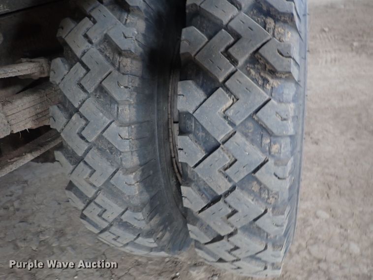 image for item GF9730 1969 Ford F600 grain truck