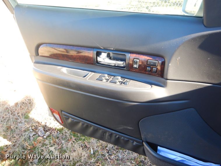 image for item GG9619 2001 Lincoln LS