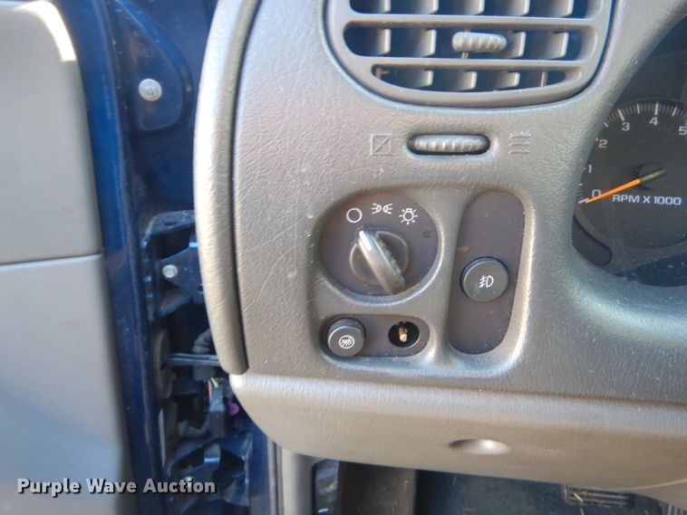 image for item GG9620 2002 Chevrolet TrailBlazer LT SUV