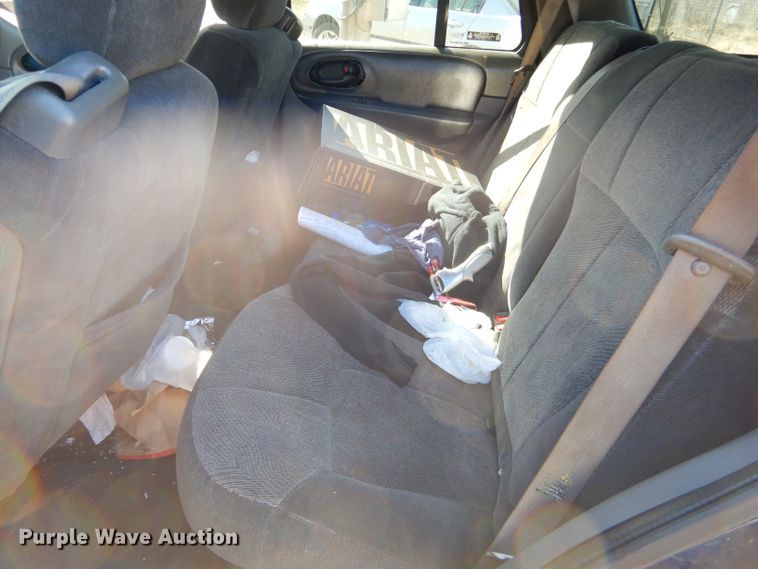 image for item GG9620 2002 Chevrolet TrailBlazer LT SUV