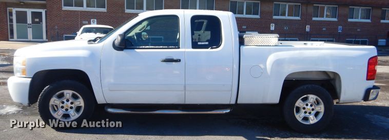 image for item GG9625 2008 Chevrolet Silverado 1500 Ext. Cab pickup truck