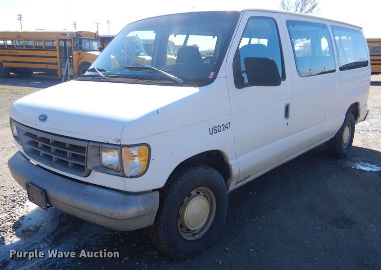 image for item GG9626 1994 Ford Club Wagon van