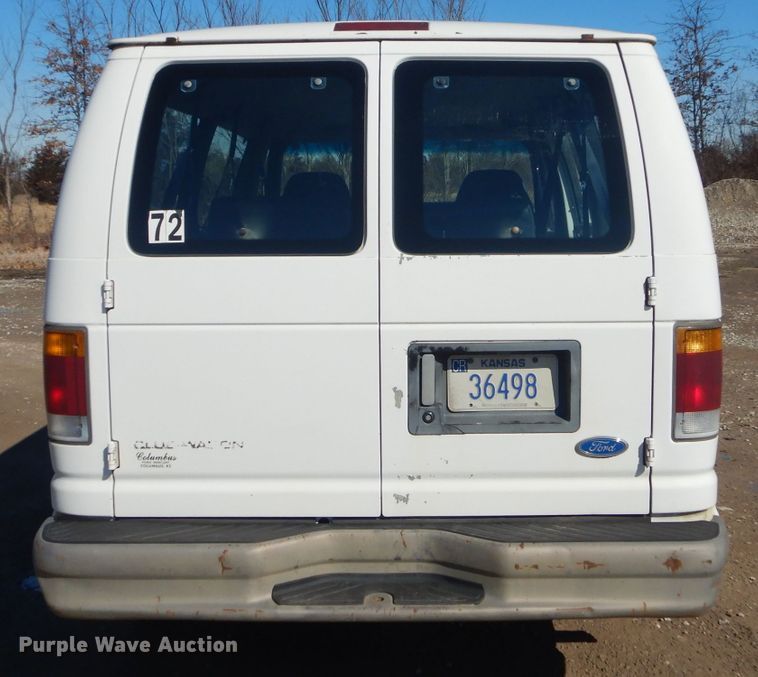 image for item GG9626 1994 Ford Club Wagon van