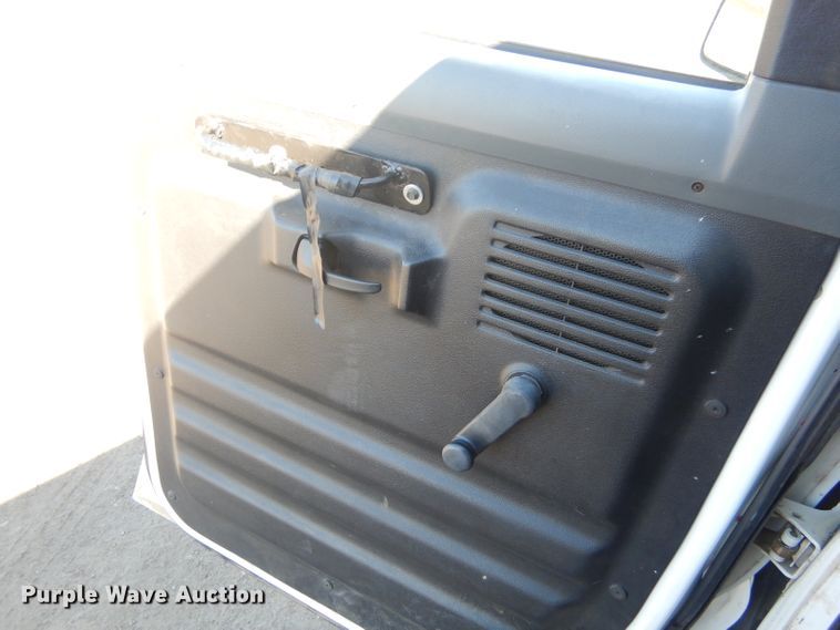 image for item GG9626 1994 Ford Club Wagon van