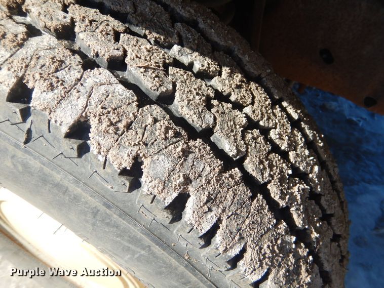 image for item GG9626 1994 Ford Club Wagon van