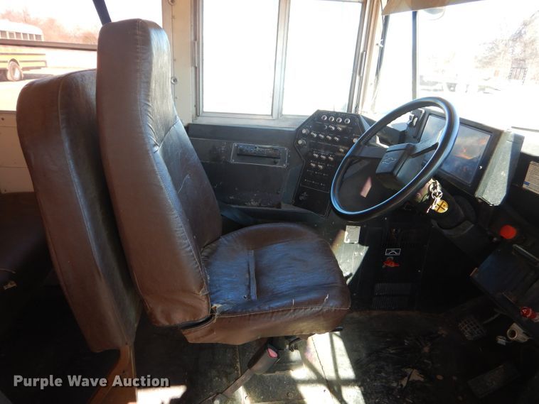 image for item GG9627 1995 Chevrolet Blue Bird school bus