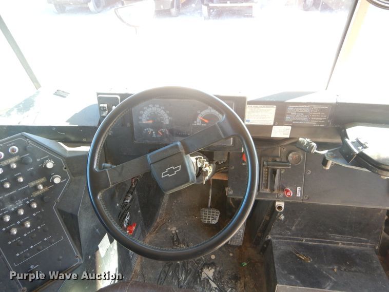 image for item GG9627 1995 Chevrolet Blue Bird school bus