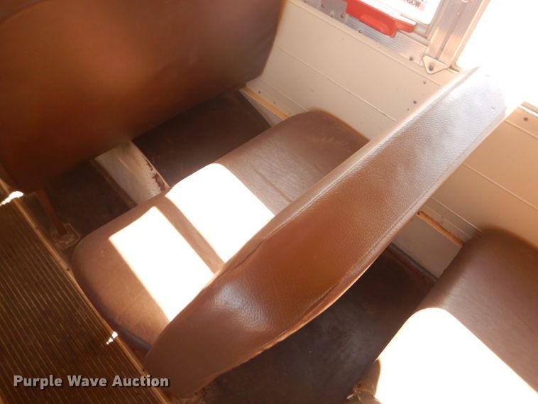 image for item GG9627 1995 Chevrolet Blue Bird school bus