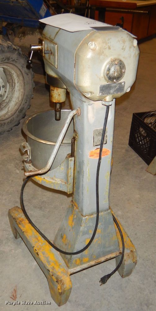 image for item GG9628 Hobart 200 mixer