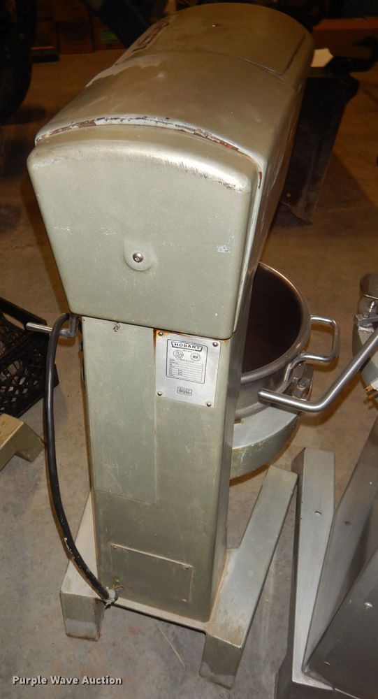image for item GG9630 Hobart D300 mixer
