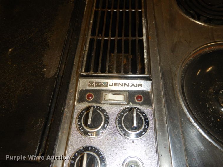 image for item GG9632 Jenn-Air electric range