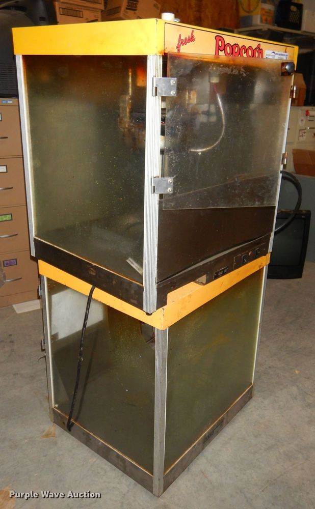 image for item GG9635 (2) popcorn machines