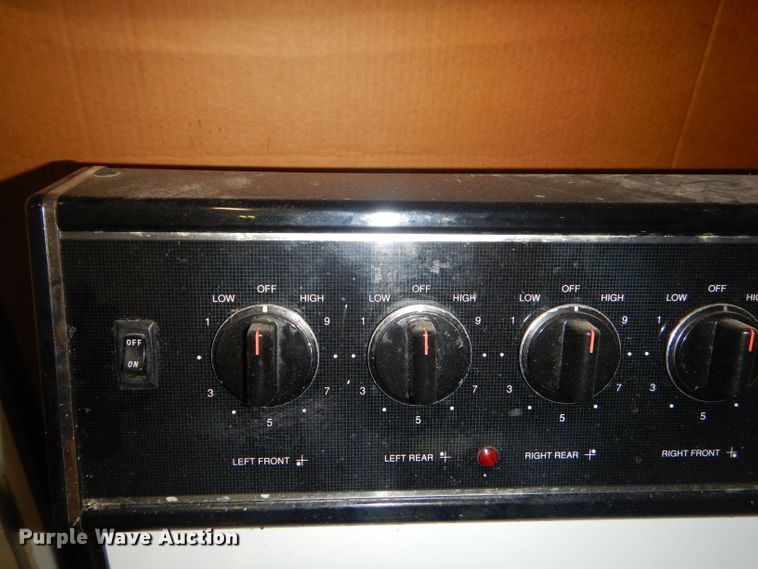 image for item GG9636 Magic Chef electric stove