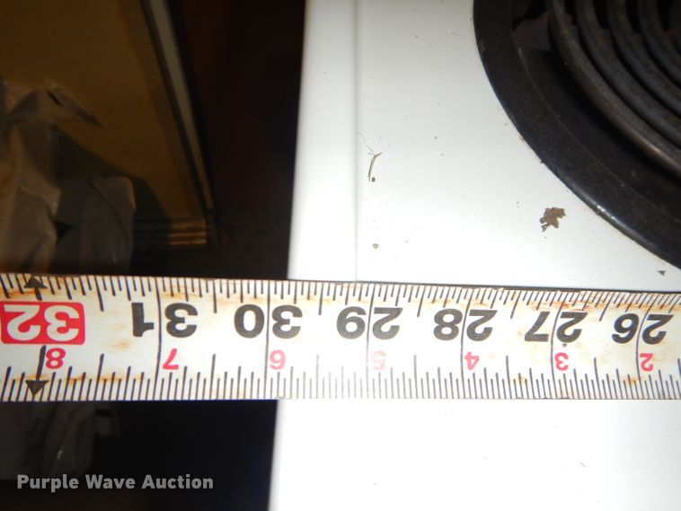 image for item GG9636 Magic Chef electric stove