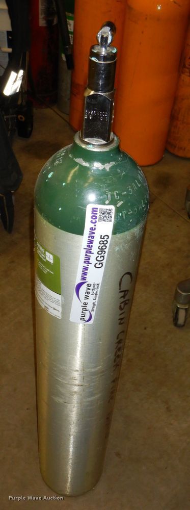 image for item GG9685 (6) oxygen bottles