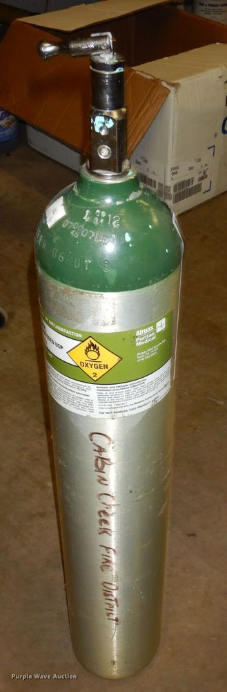 image for item GG9685 (6) oxygen bottles