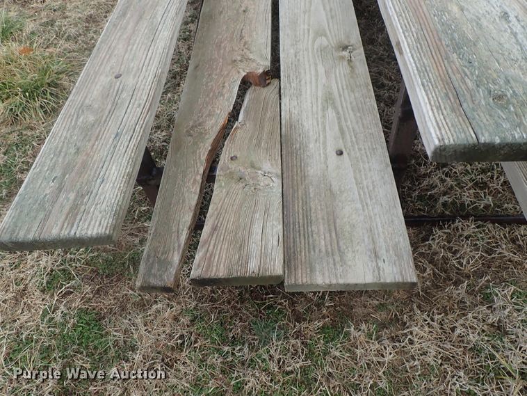 image for item GN9632 (4) wood bleachers
